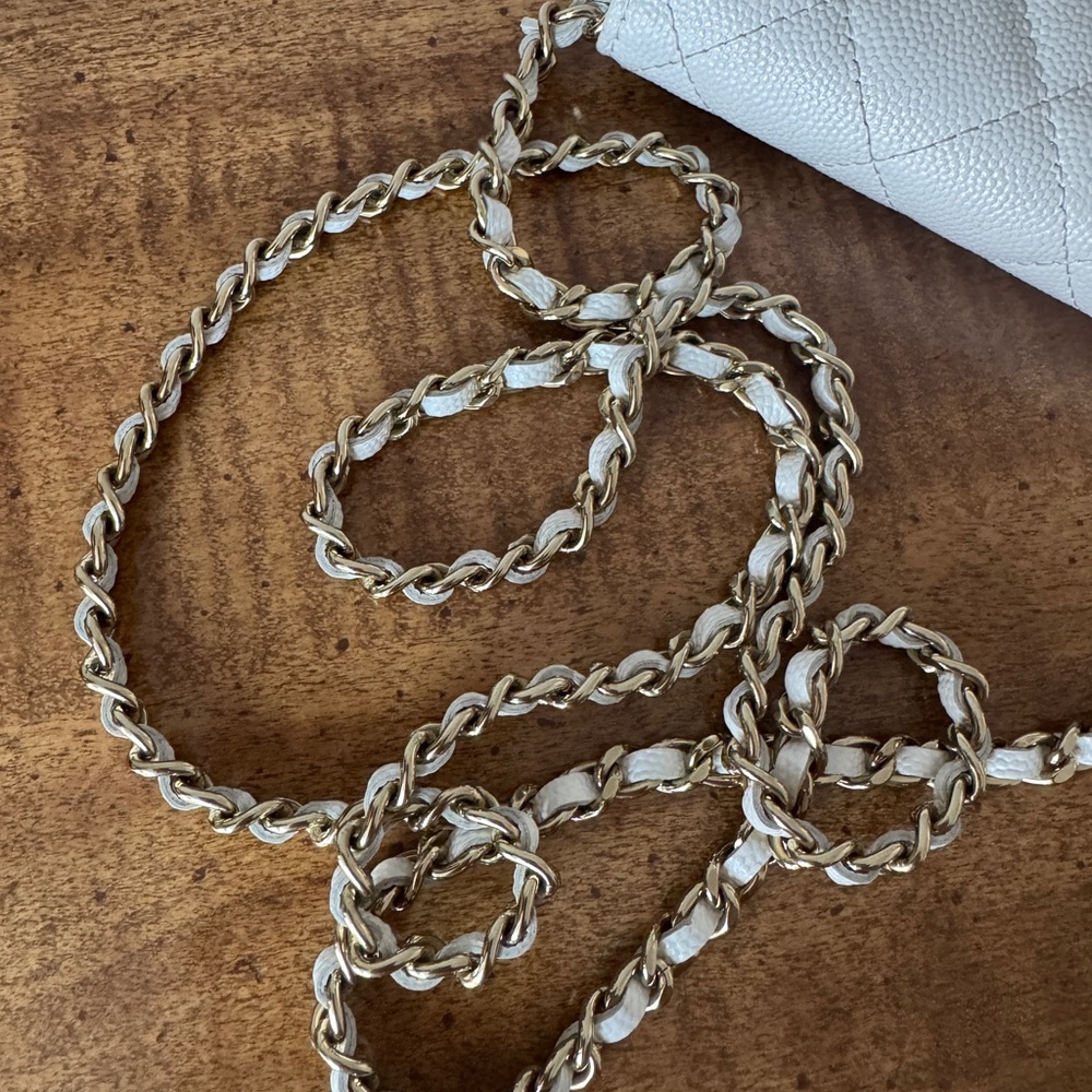 CHANEL White Caviar Leather cardholder on chain - Picture 10 of 15